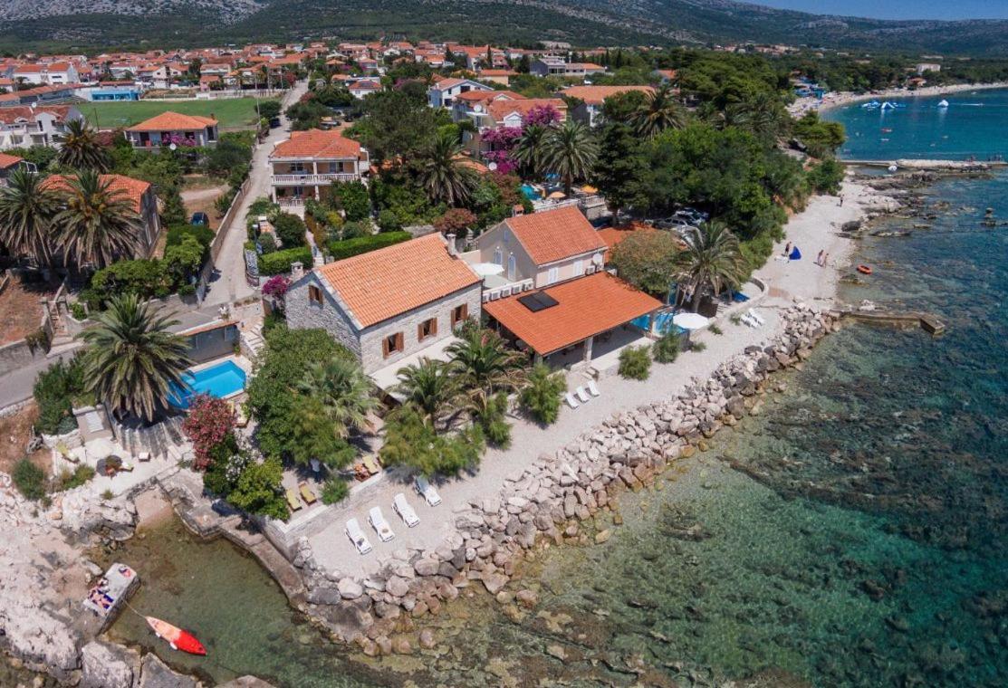 Luxury Beachfront Villa Mare With Private Pool At The Beach Orebic - Peljesac المظهر الخارجي الصورة