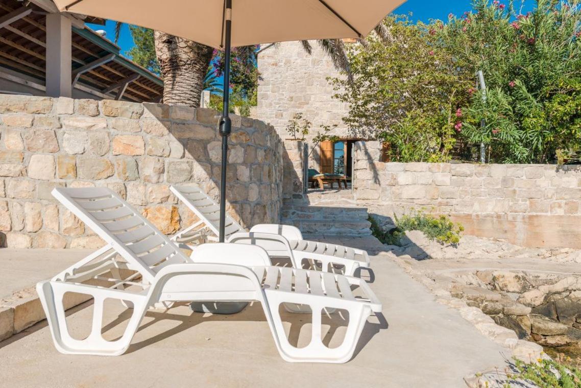 Luxury Beachfront Villa Mare With Private Pool At The Beach Orebic - Peljesac المظهر الخارجي الصورة