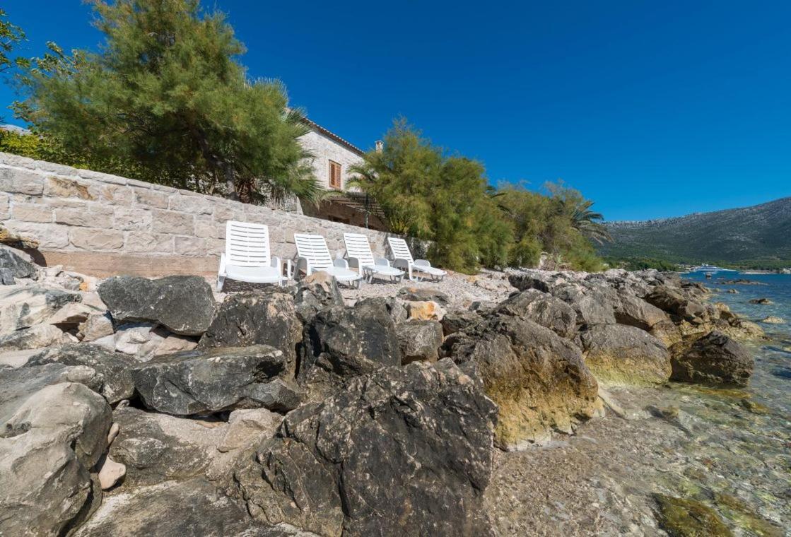 Luxury Beachfront Villa Mare With Private Pool At The Beach Orebic - Peljesac المظهر الخارجي الصورة